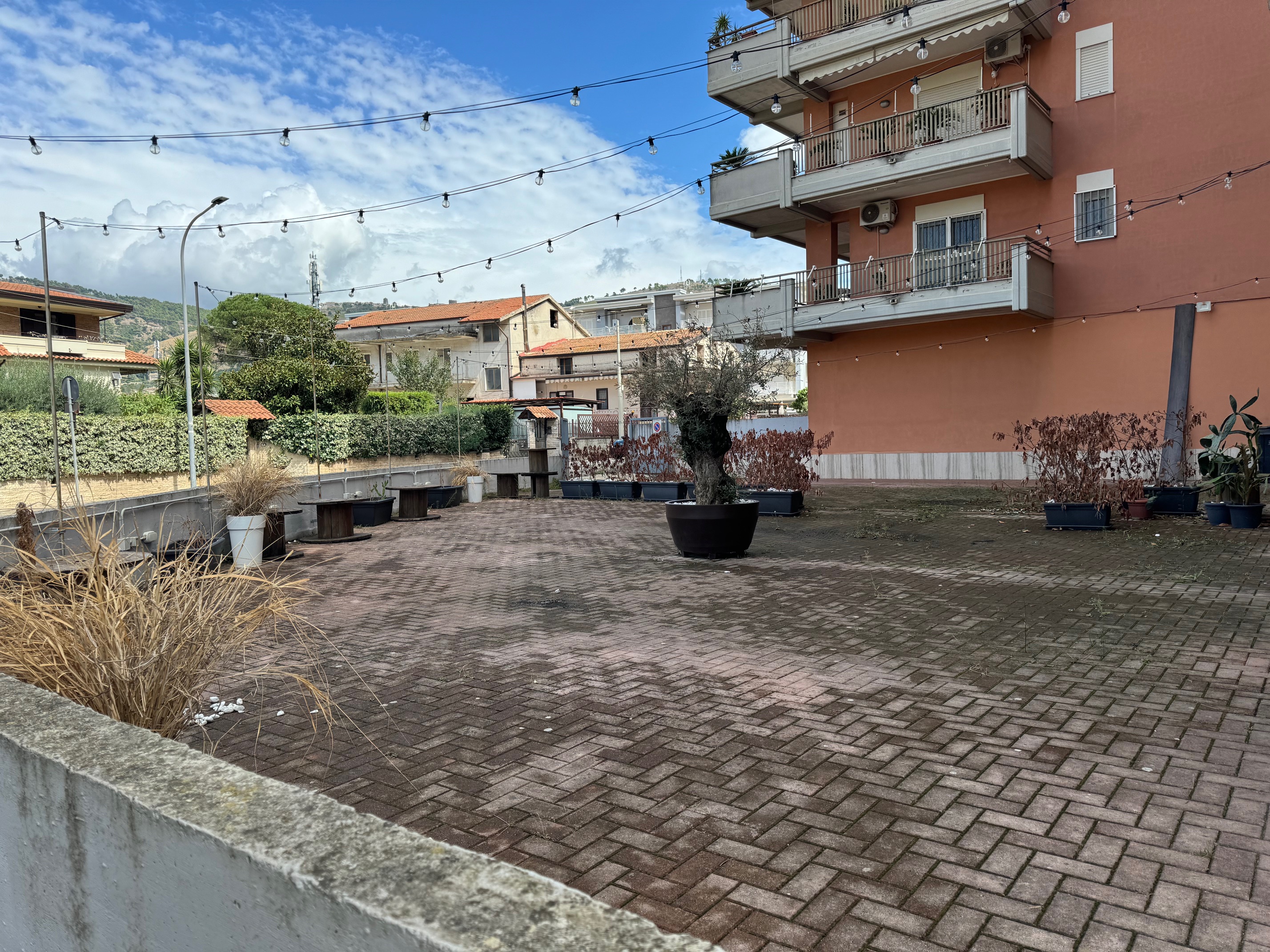 >Locale commerciale Caserta