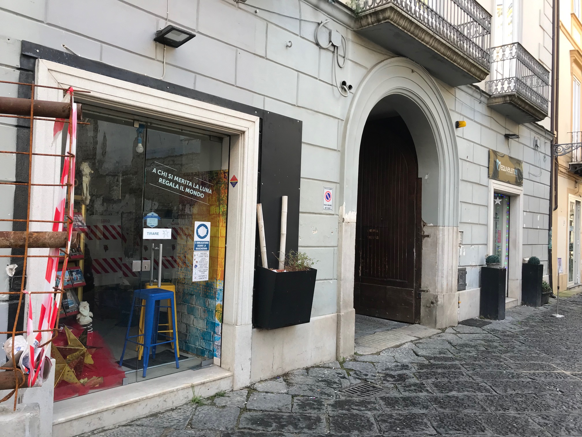 >Locale commerciale Caserta