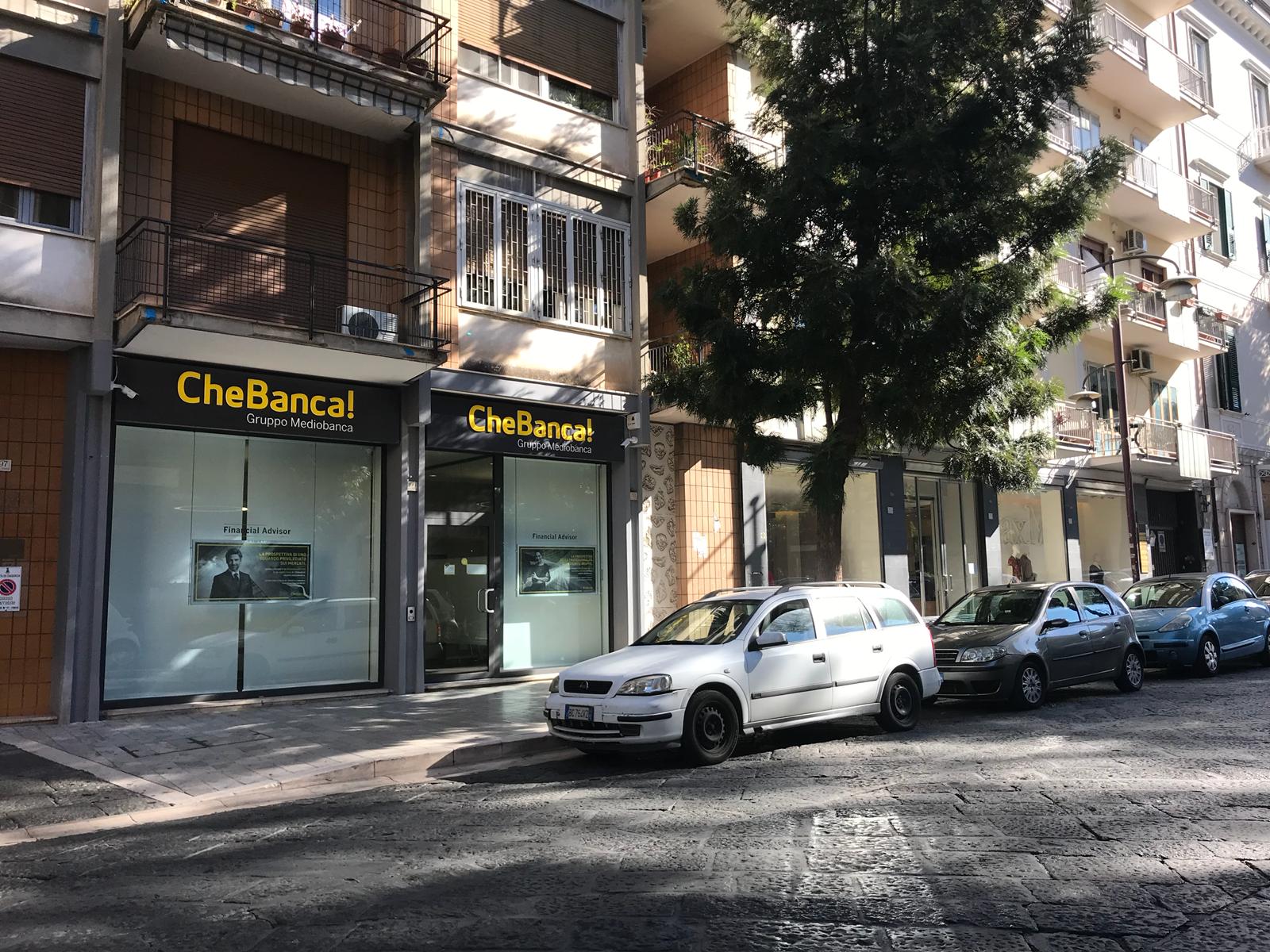 >Locale commerciale Caserta